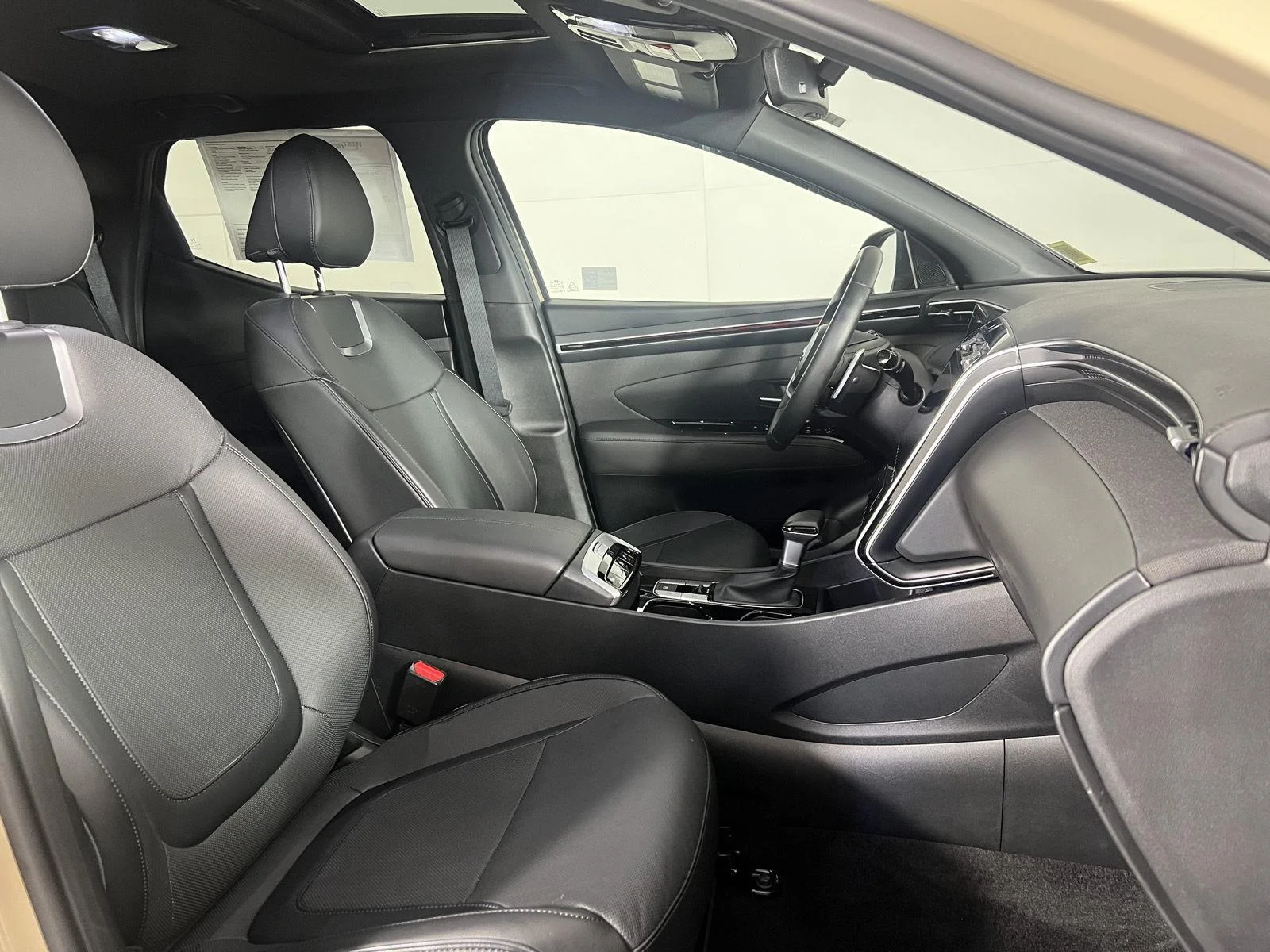 Used 2024 California Sand Hyundai Limited image 31
