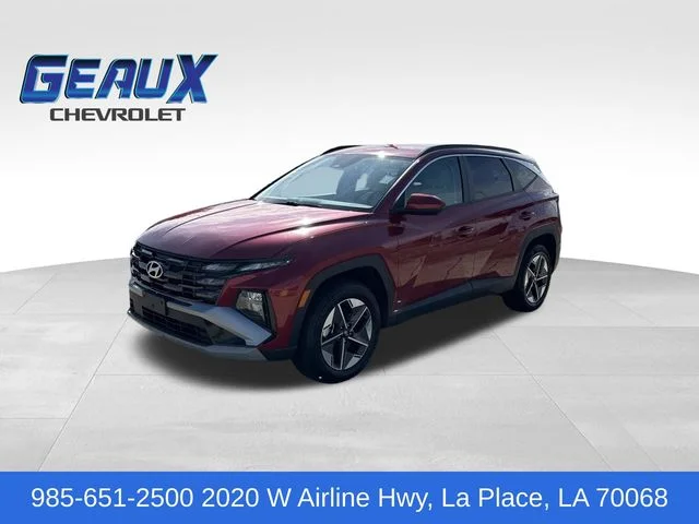 Used 2025 Red Hyundai SEL image 1