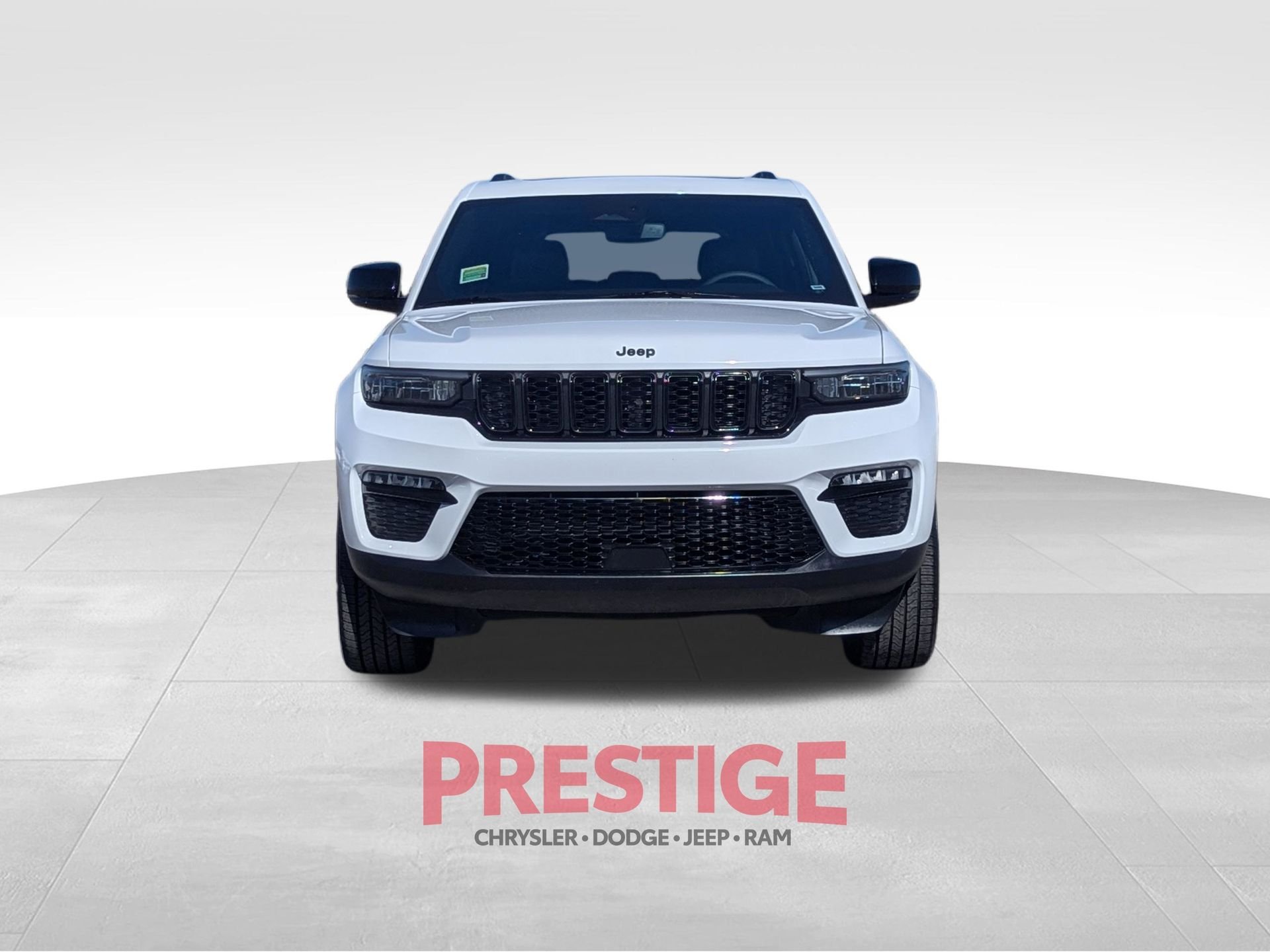 Used 2024 White Jeep Limited image 3