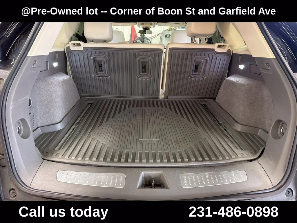 Used 2022 Black Cadillac Premium Luxury image 28