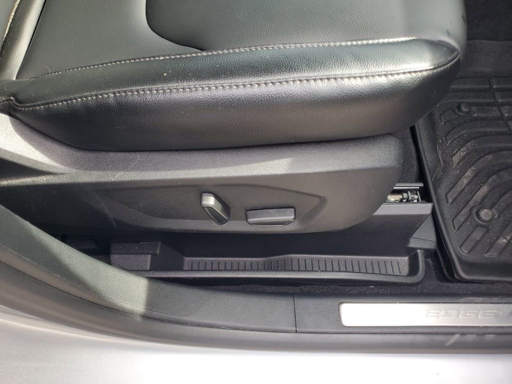 2024 Ford Edge Titanium - Photo 37