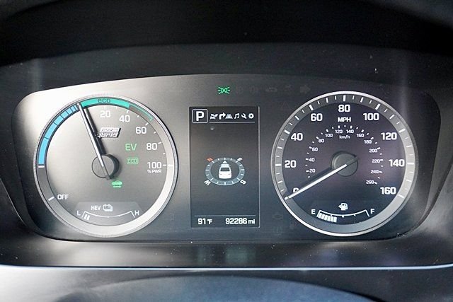 Used 2016 Gray Hyundai Limited image 31