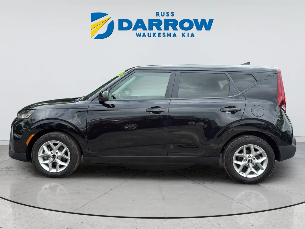 Used 2021 Black Kia S image 2
