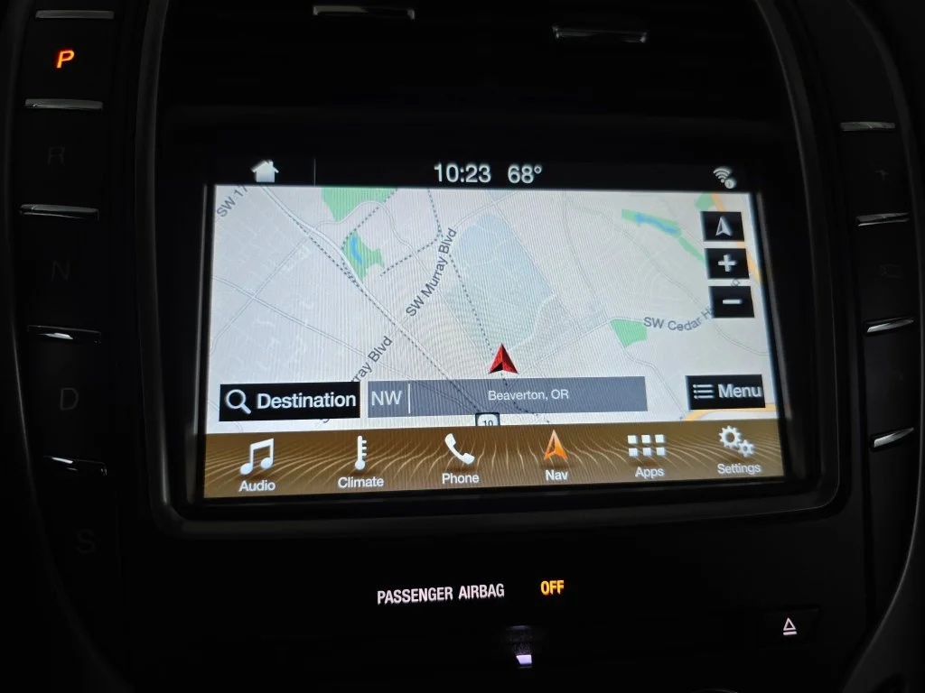 Used 2016 Black Lincoln Reserve image 24