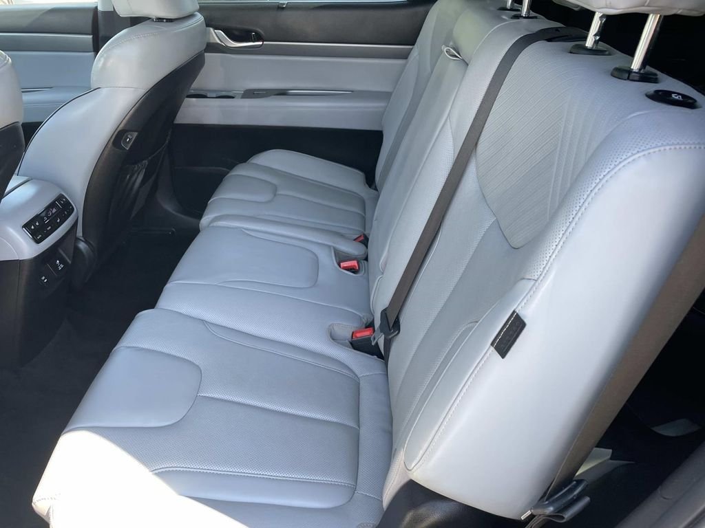 Used 2025 White Hyundai SEL Premium image 14