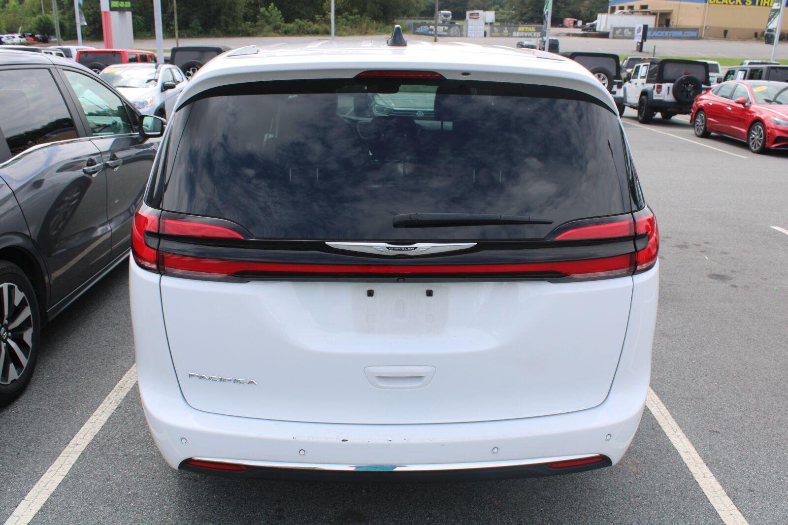 Used 2024 Bright White Clearcoat Chrysler Touring L image 7