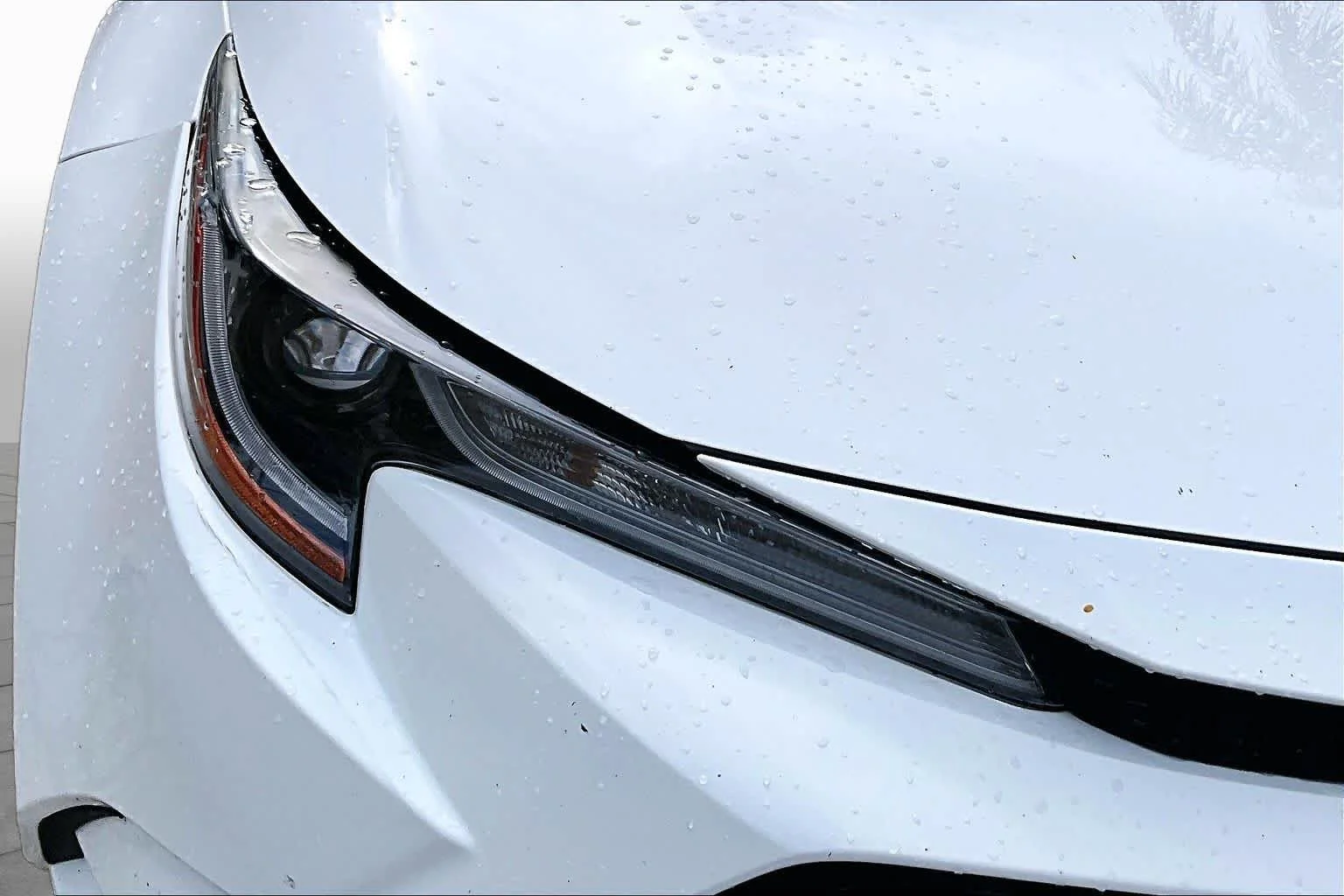 Used 2021 Super White Toyota LE image 28