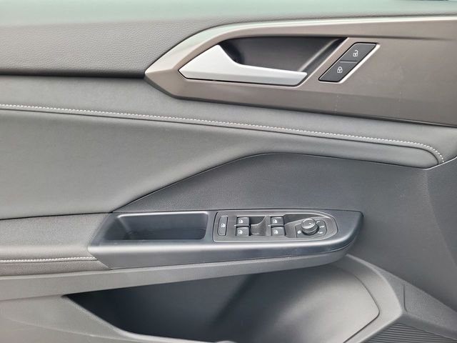 New 2026 Gray Volkswagen 1.5T SE Black image 10