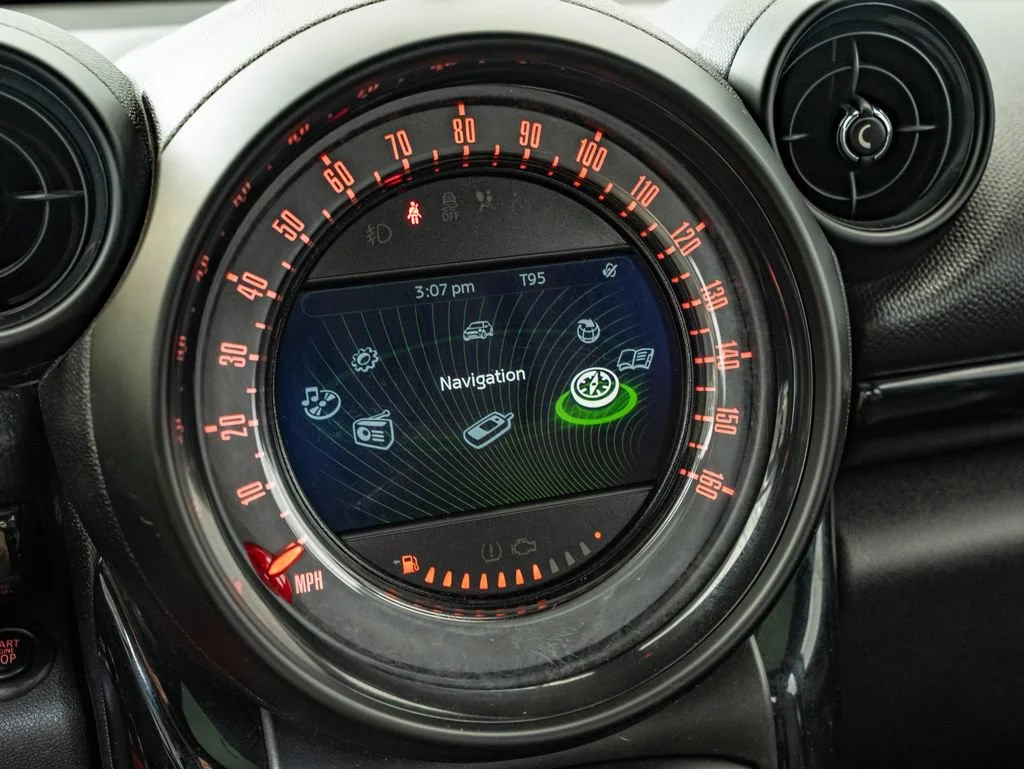 Used 2016 Absolute Black Metallic MINI  image 30