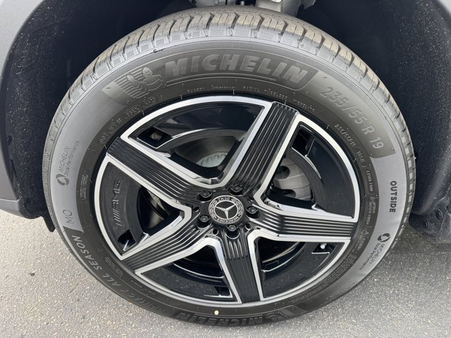New 2026 Polar White Mercedes-Benz GLC 300 image 8