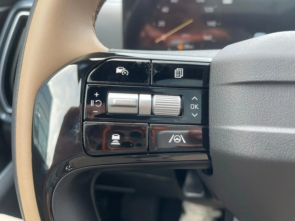New 2026 White Kia X-Line SX Prestige image 17