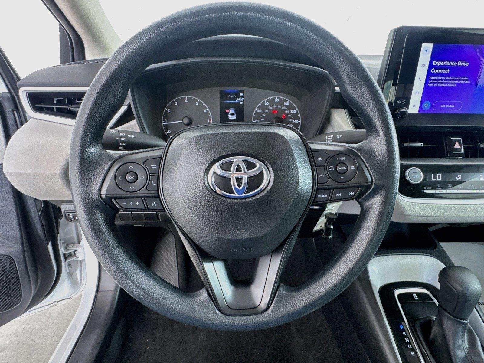 Used 2025 Ice Cap Toyota LE image 11