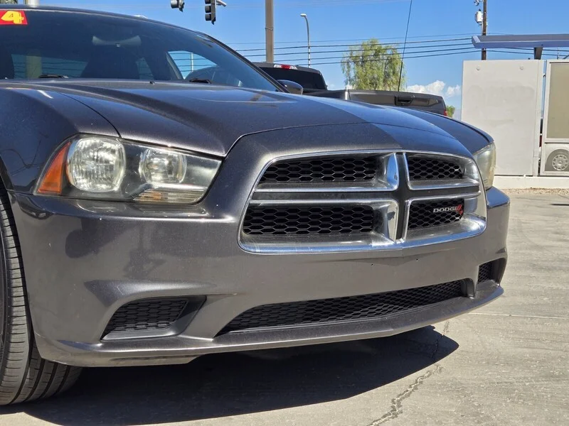 Used 2014 Gray Dodge SE image 5