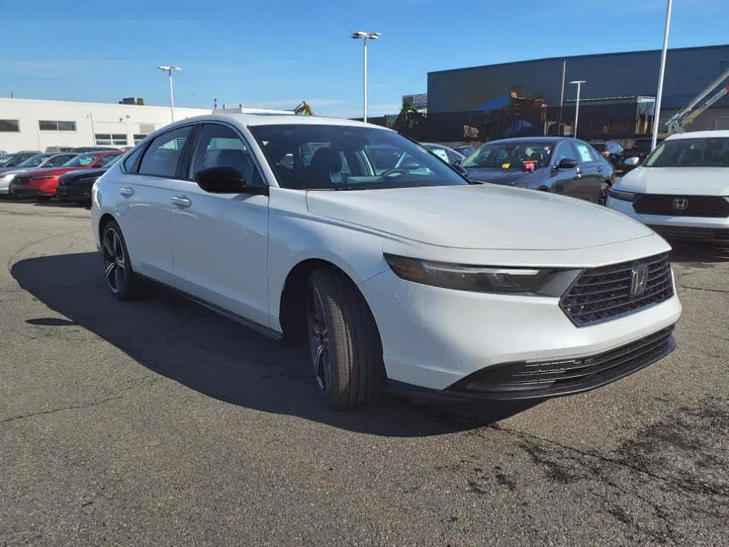 New 2026 Platinum White Pearl Honda Sport image 2
