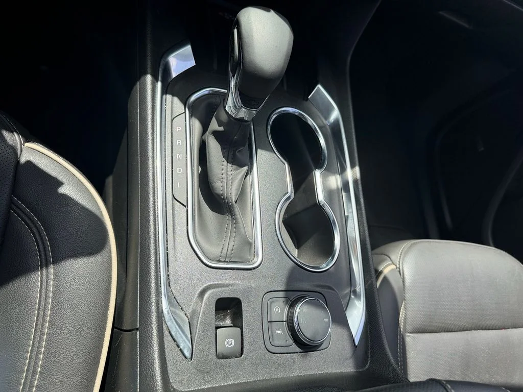 Used 2023 White Chevrolet Premier image 30