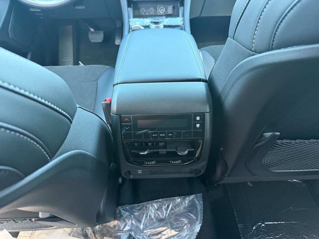 New 2026 Bright White Clearcoat Jeep Altitude image 25