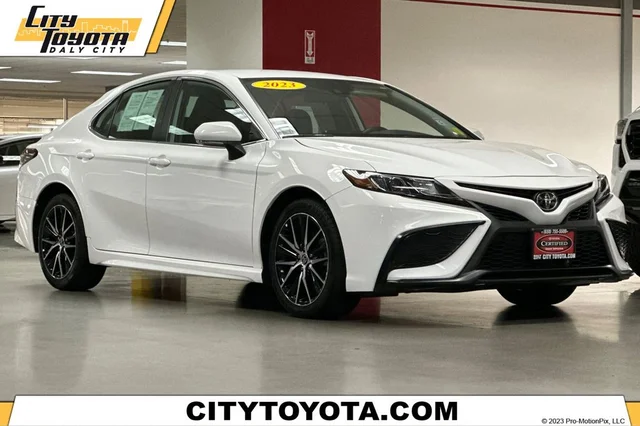 2023 Toyota Camry SE