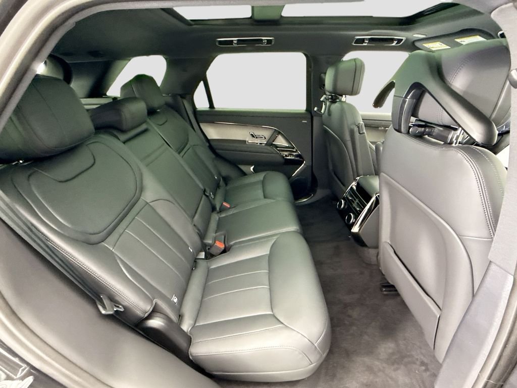 New 2026 Carpathian Grey Land Rover SE image 22