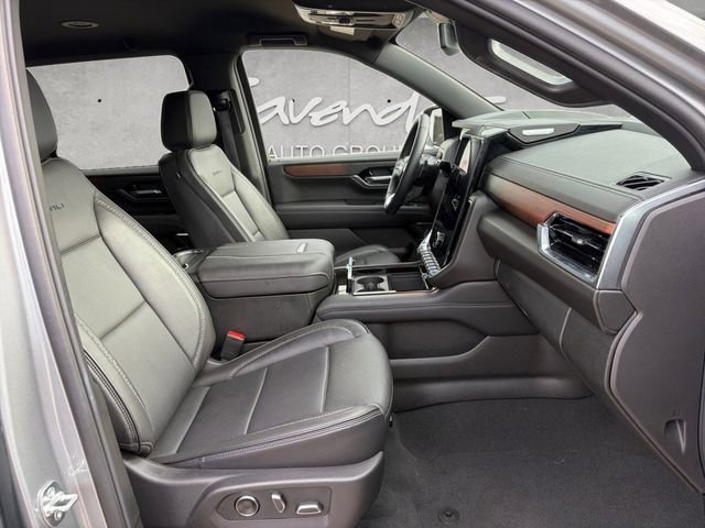 2025 GMC Yukon XL Denali - Photo 24