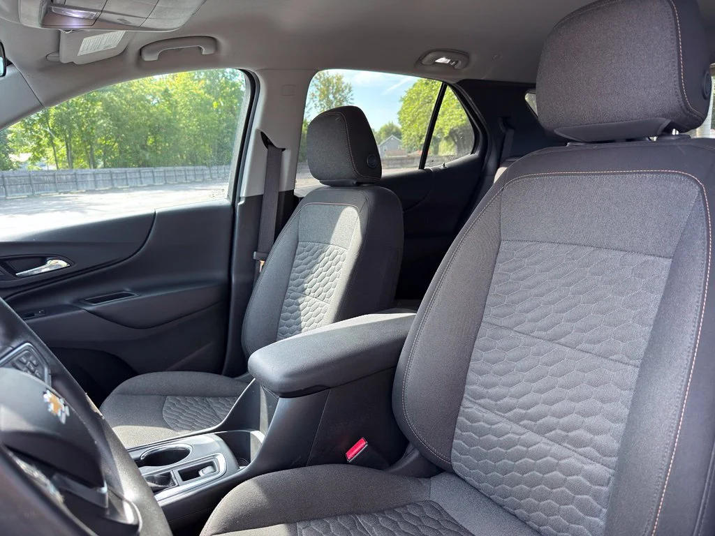 Used 2018 Silver Chevrolet LT image 23