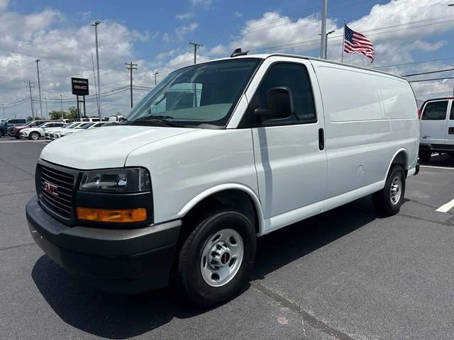 2025 GMC Savana Cargo Work Van - Photo 2