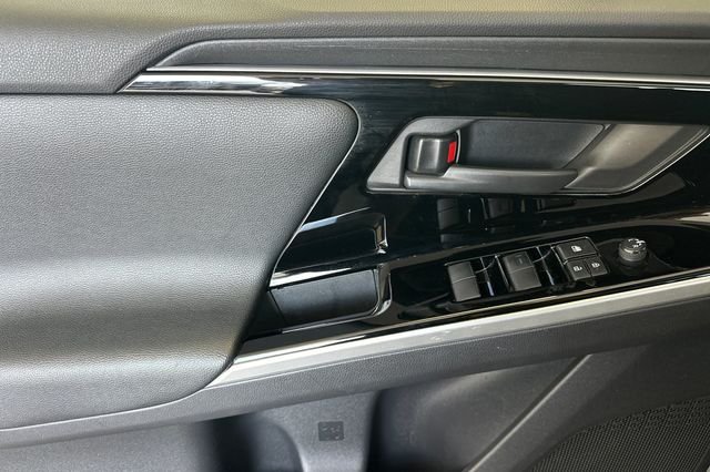 Certified Used 2023  Toyota XLE image 14