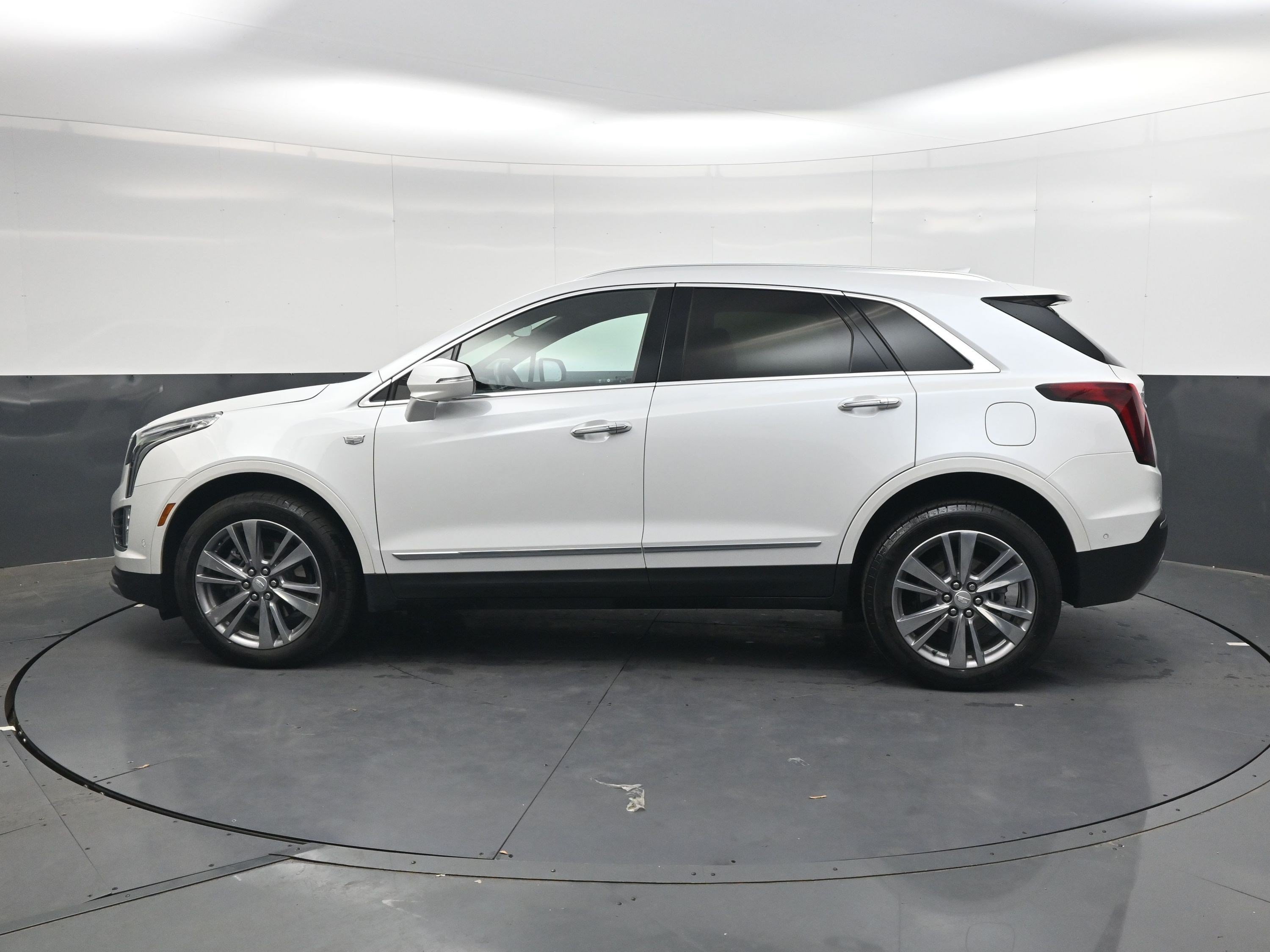 Used 2024 Crystal White Tricoat Cadillac FWD Premium Luxury image 7