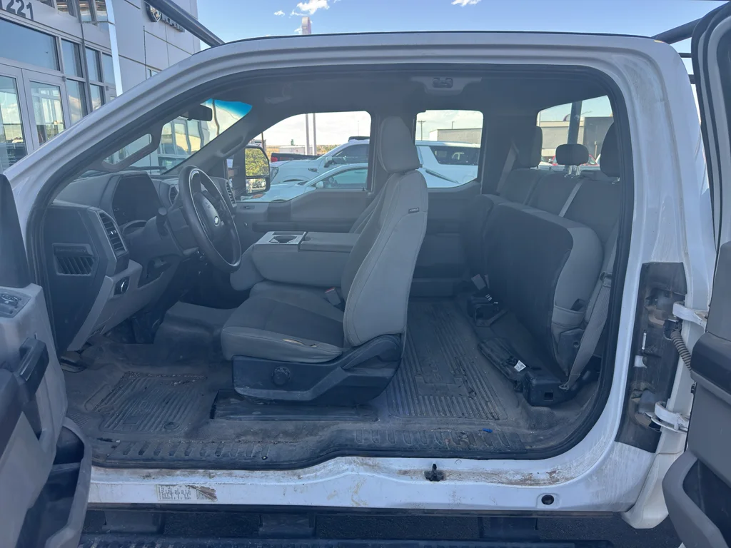 Used 2019 Oxford White Ford XL image 9