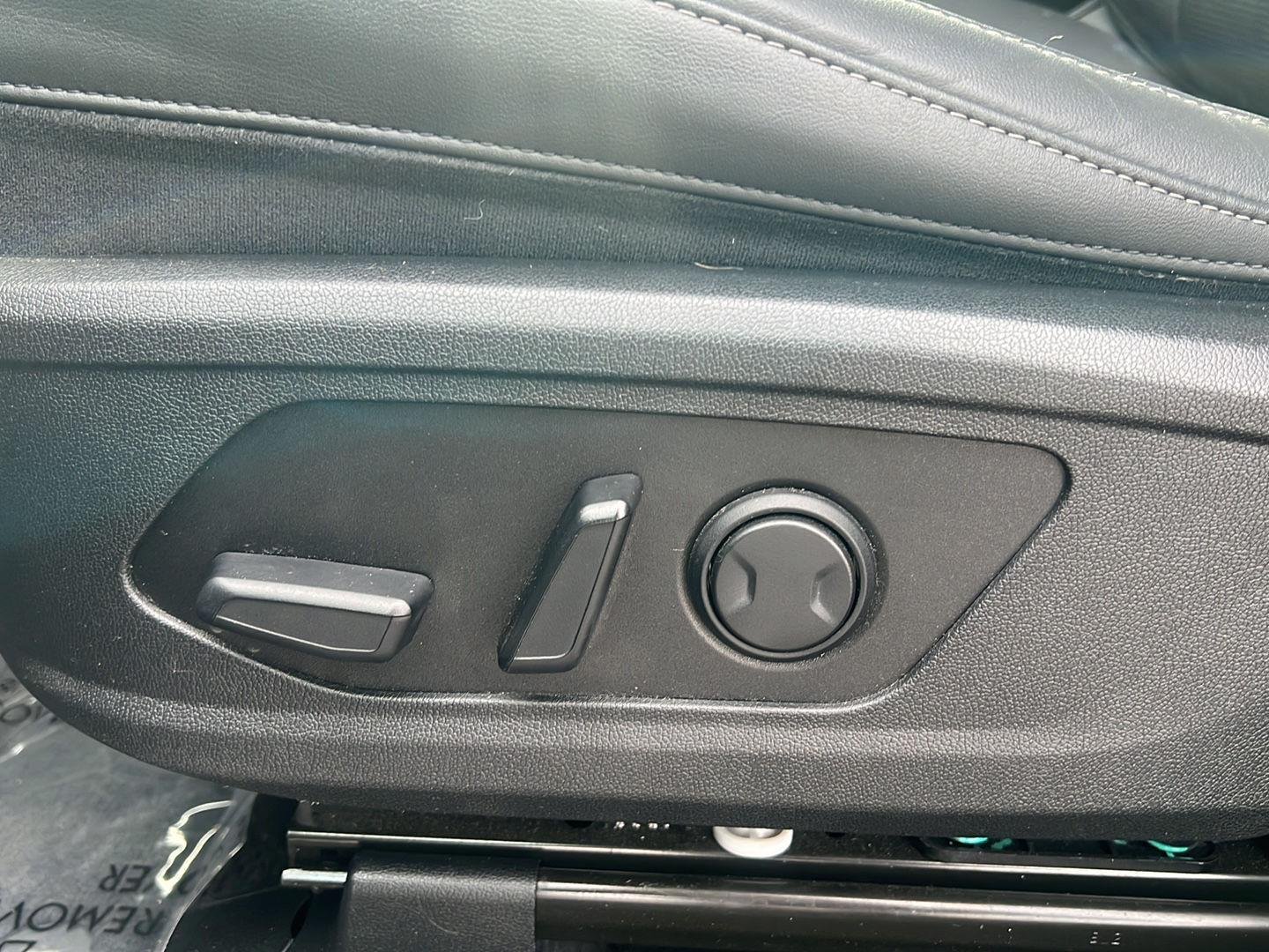 2025 Kia Sorento S - Photo 10