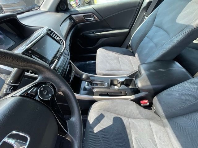 2017 Honda Accord EX - Photo 28