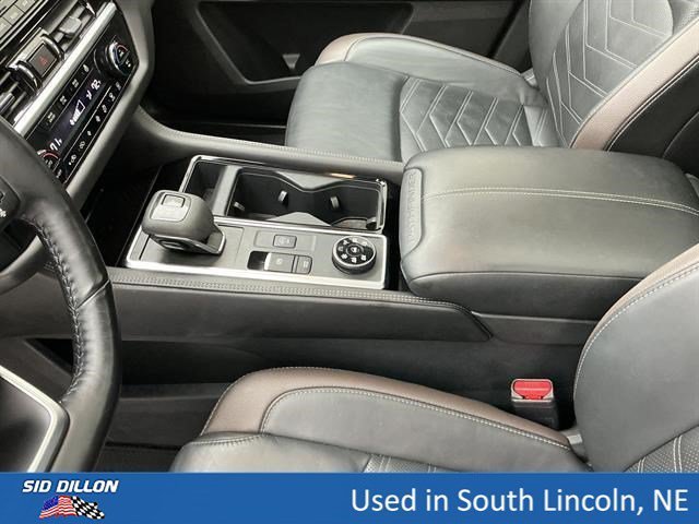 Used 2024 Pearl White Tricoat Nissan Platinum image 14