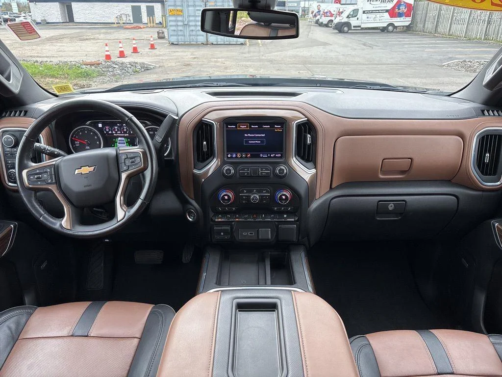 Used 2021 Black Metallic Chevrolet High Country image 12
