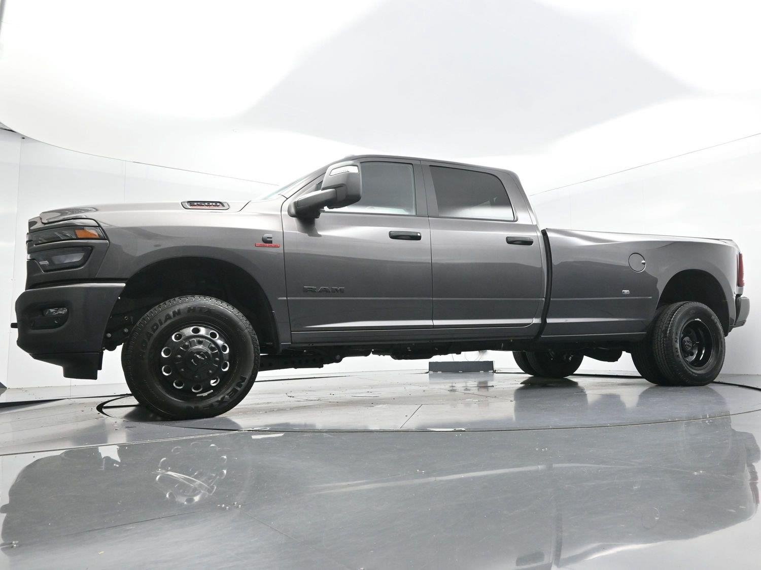 Used 2026 Granite Crystal Metallic Clearcoat Ram Big Horn image 44