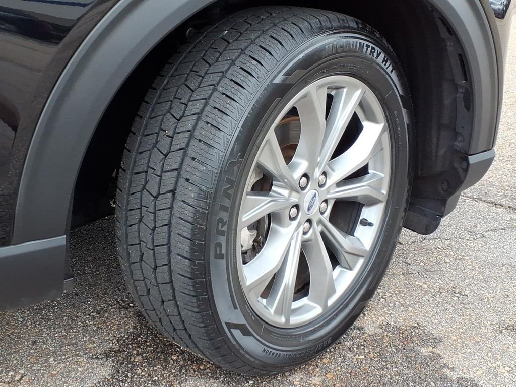 Certified Used 2023 Black Metallic Ford XLT image 9