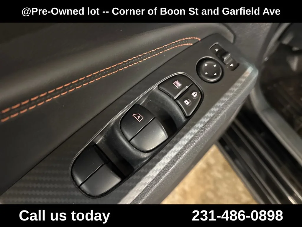 Used 2020 Black Nissan 2.5 SR image 16