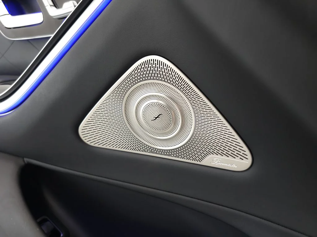 Used 2024 Black Mercedes-Benz S 580e image 7