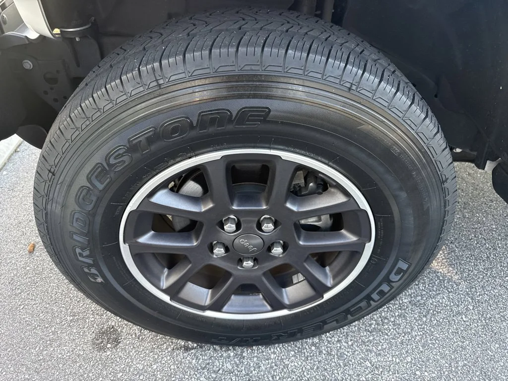 Used 2022 Bright White Clearcoat Jeep Overland image 8