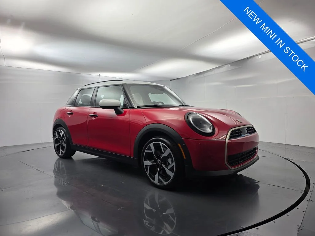 2026 MINI Hardtop Cooper S Signature's photo
