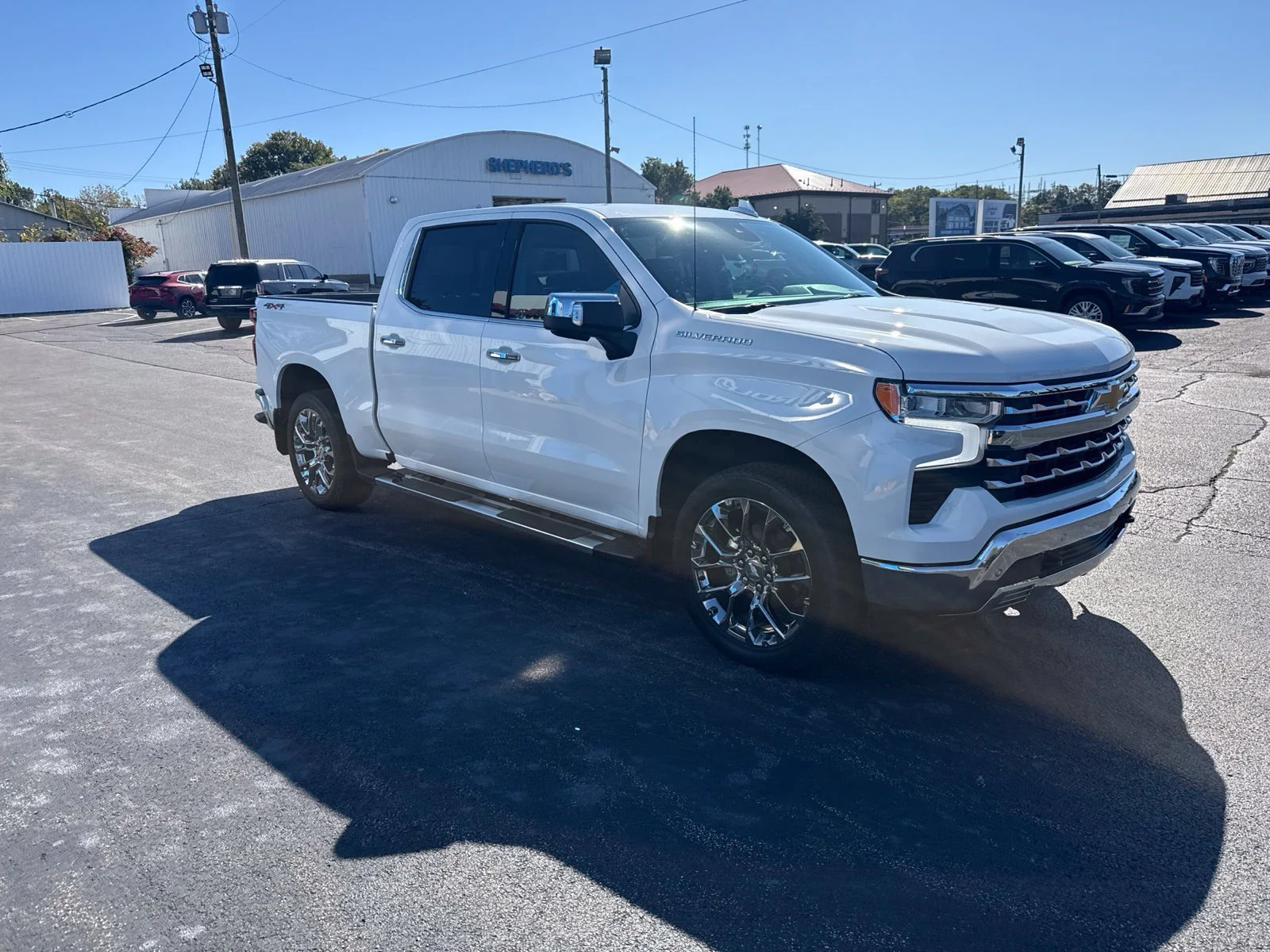 Used 2025 Summit White Chevrolet LTZ image 10