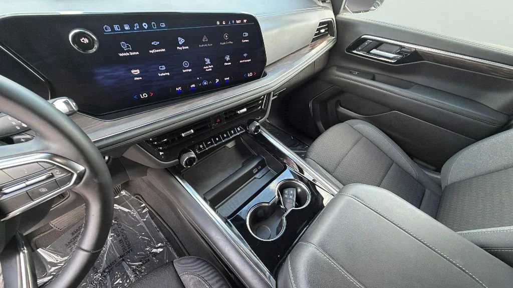 Used 2025 Black Chevrolet LS image 19