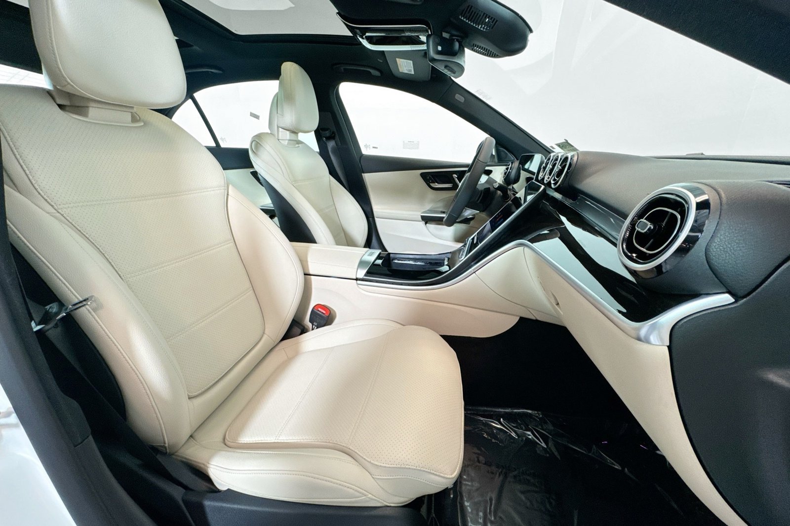 New 2026 Polar White Mercedes-Benz C 300 image 26