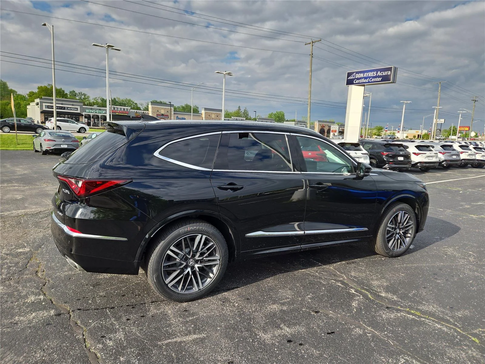 New 2026 Majestic Black Pearl Acura SH-AWD w/Advance image 31
