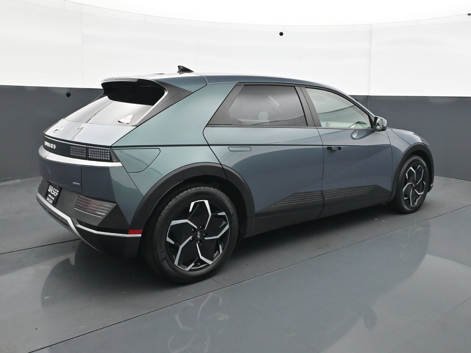 Used 2024 Digital Teal Hyundai SEL AWD image 6