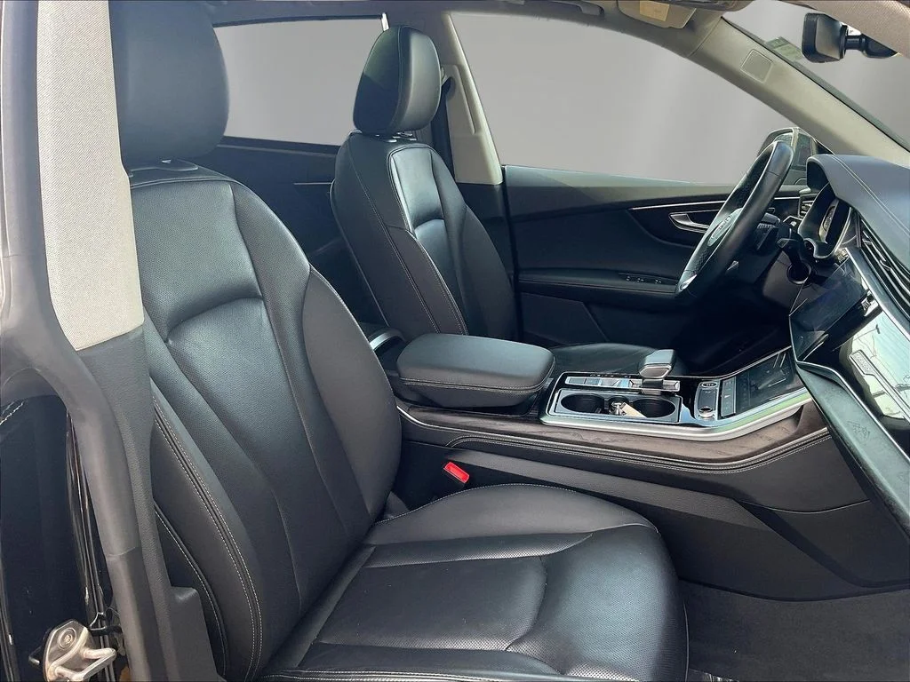 Used 2023 Black Metallic Audi 55 Premium Plus image 27