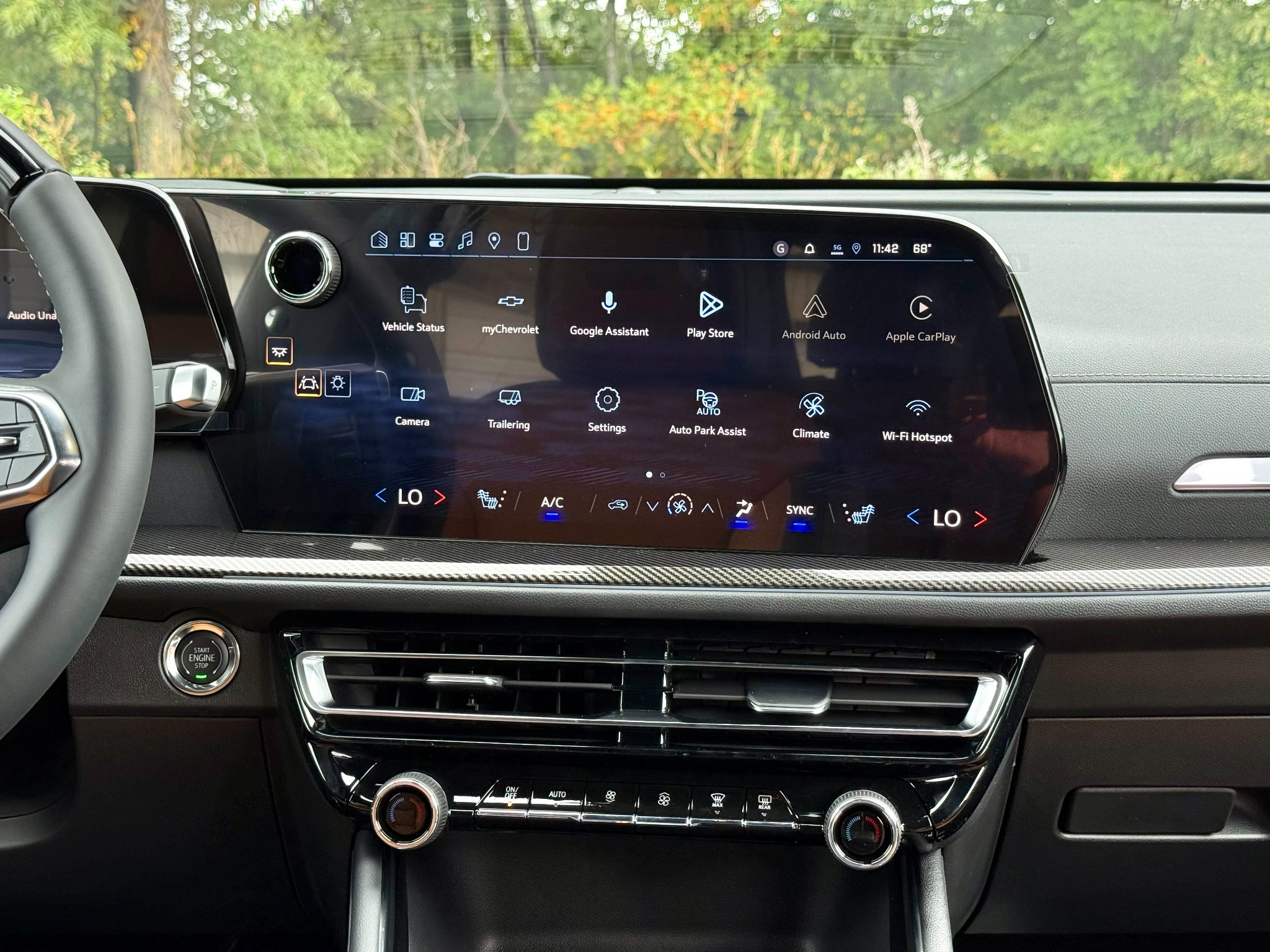 2027 Chevrolet Traverse Z71 - Photo 33