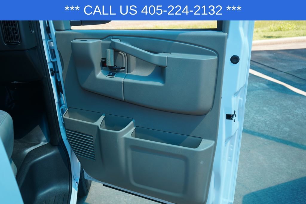 2026 Chevrolet Express Cargo Work Van - Photo 17
