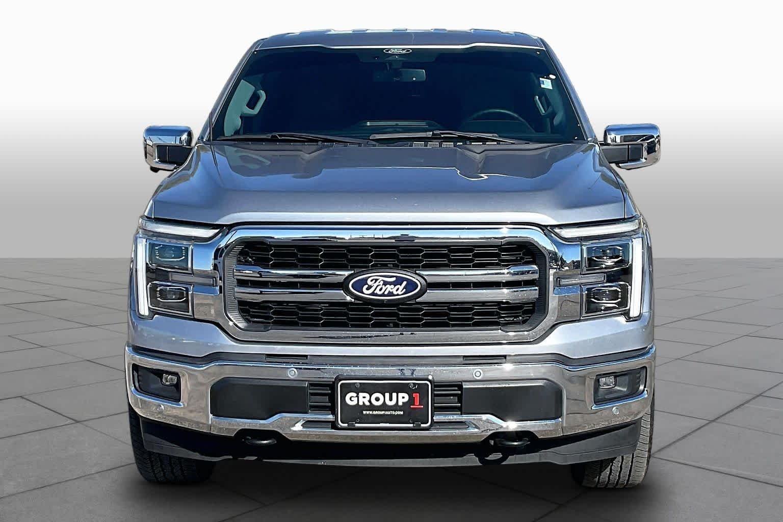 Used 2025 Carbonized Gray Metallic Ford LARIAT image 4