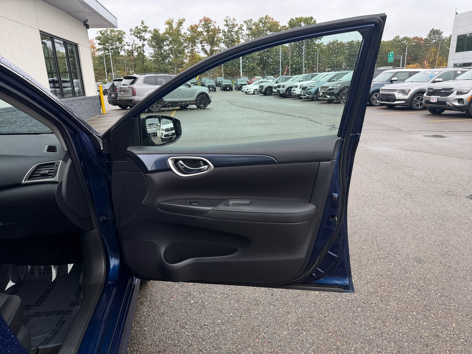 Used 2018 Deep Blue Pearl Nissan SR image 29
