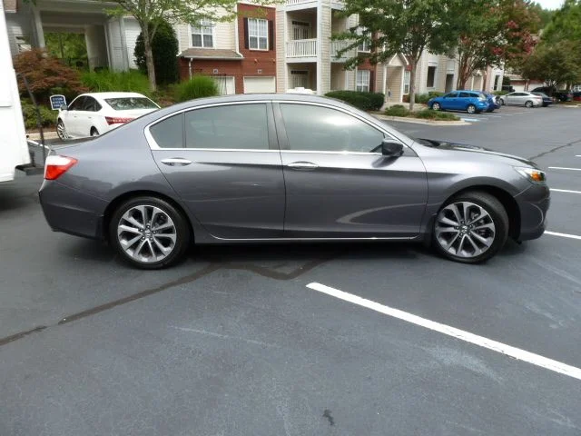 Used 2013 Gray Honda Sport image 7