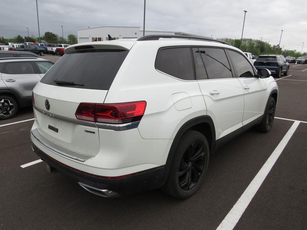 Used 2023 Pure White Volkswagen 3.6L V6 SE w/Technology image 15
